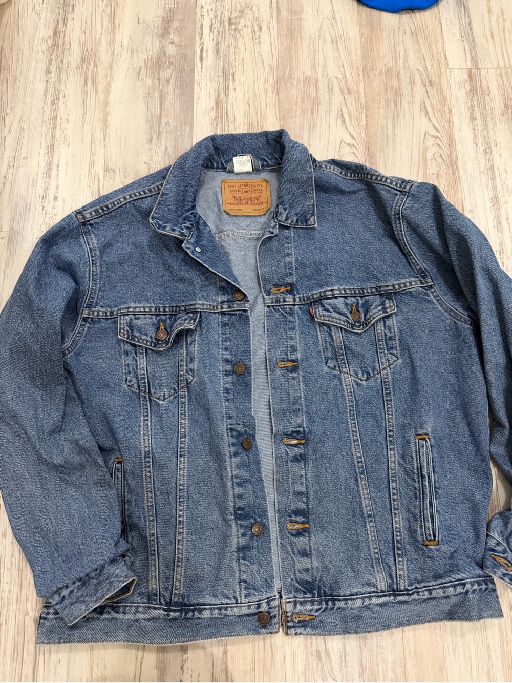 Vintage 1999 Levis Jean Jacket Mens XL Blue Denim Trucker 70507 0389